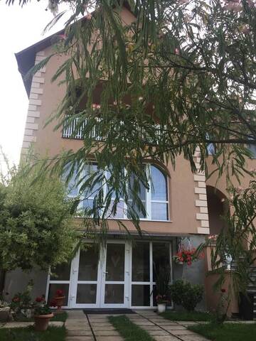 Фотографии Апартаменты Private House г. Берегово (Украина) №1 Фото Апартаменты Private House г. Берегово 1