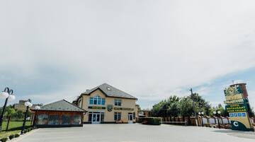 Фотографии Отель Praktik Hotel г. Берегово (Украина) №2 Фото Отель Praktik Hotel г. Берегово 2