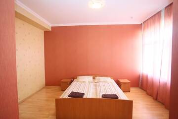 Фото номера Улучшенный двухместный номер с 2 отдельными кроватями Отель Praktik Hotel г. Берегово 5