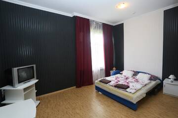 Фото номера Люкс с 2 спальнями Отель Praktik Hotel г. Берегово 5